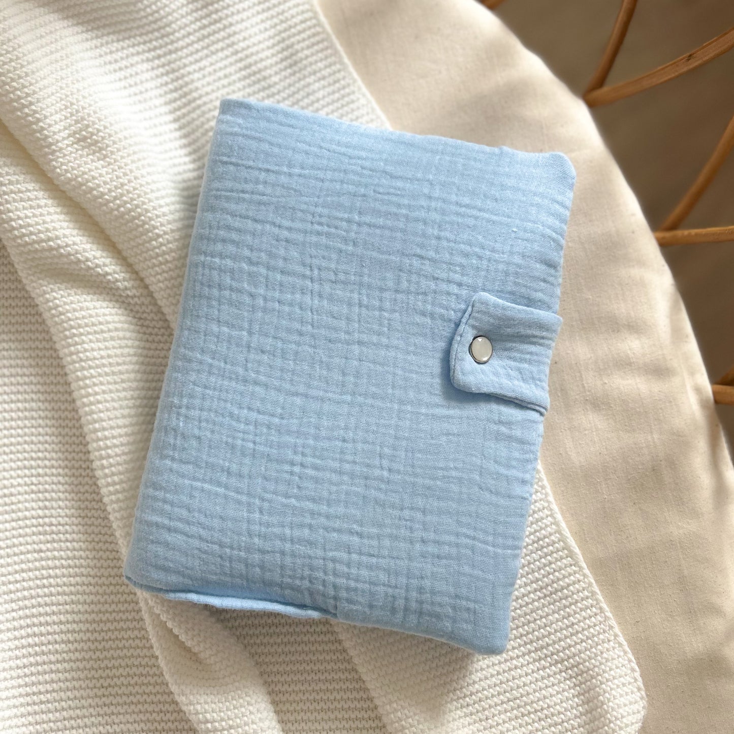 Protège carnet de santé brodé - Bleu -