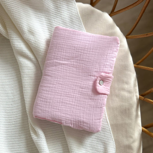 Protège carnet de santé brodé - Rose -